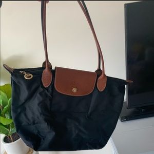 Longchamp black tote purse. Medium size.